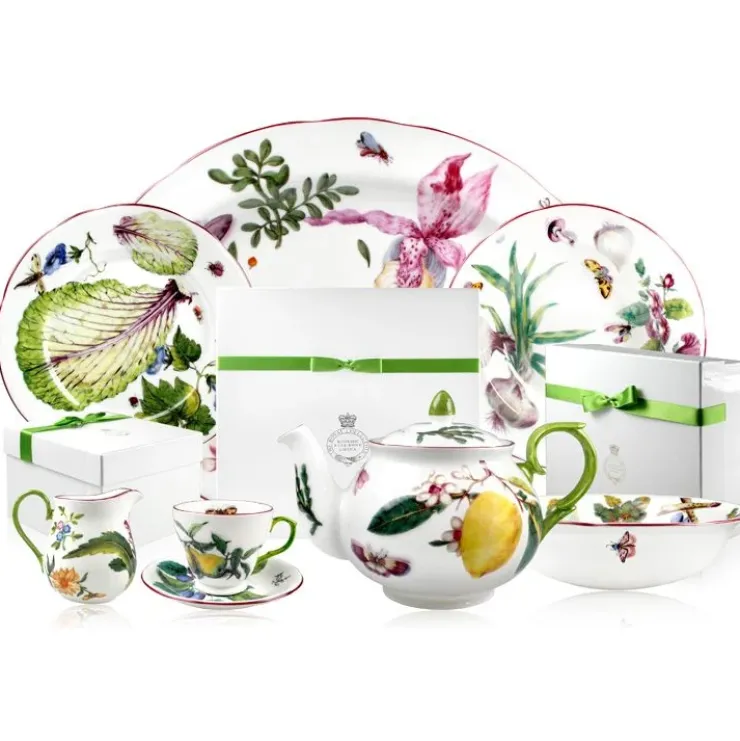 Chelsea Porcelain 4 Cup Teapot*Royal Collection Shop Best