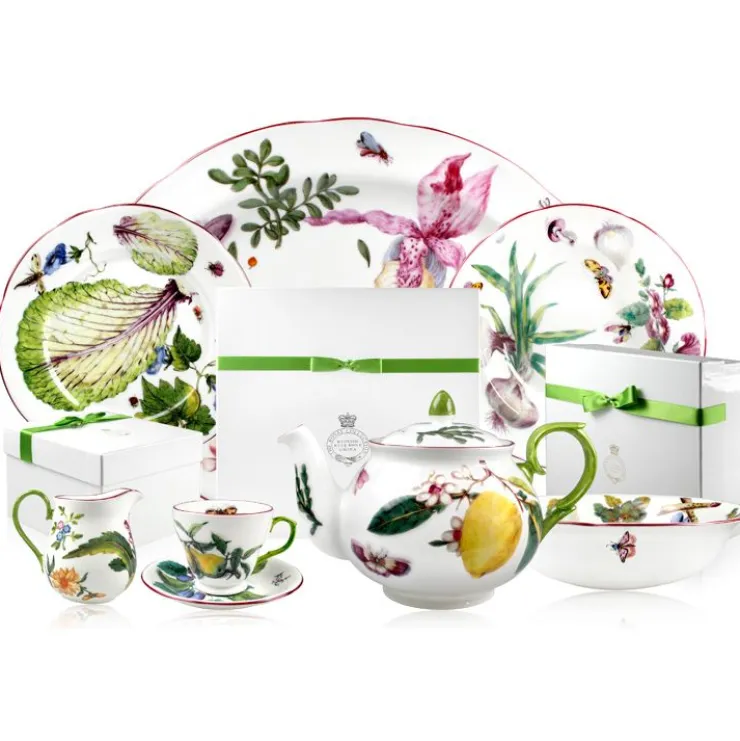 Chelsea Porcelain 4 Cup Teapot*Royal Collection Shop Best