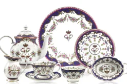 Queen Victoria 4 Cup Teapot*Royal Collection Shop Outlet